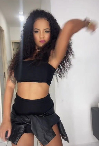 3. Sweetie Ziane Martins in Black Crop Top while Twerking