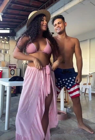 1. Sexy Ziane Martins Shows Cleavage in Pink Bikini Top