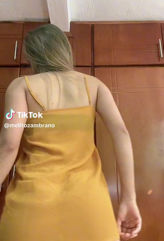 melitozambrano transparency underwear twerk