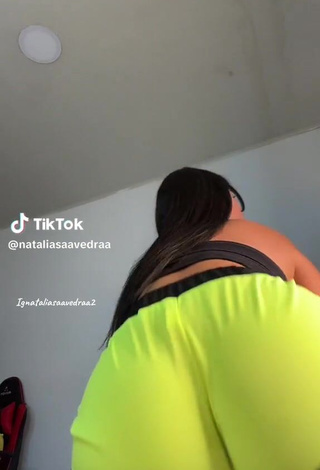 3. Captivating Natalia Saavedra Shows Butt while Twerking