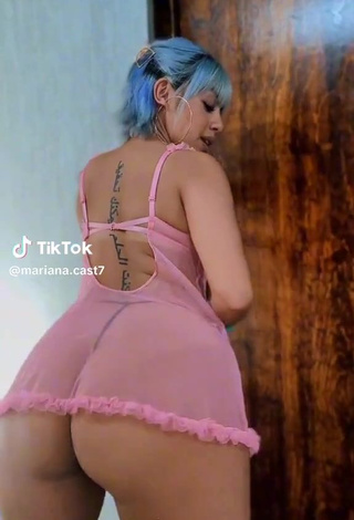 1. Irresistible mariana.cast7 Shows Butt (Upskirt)