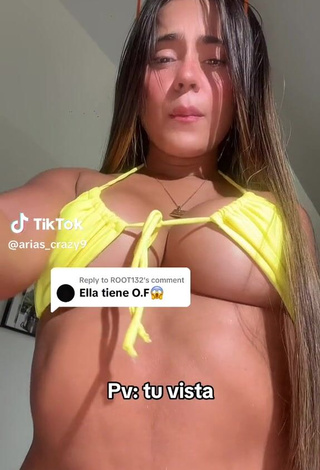 1. Irresistible user5ochworsmh Shows Cleavage in Yellow Bikini Top (Underboob, Side Boob)