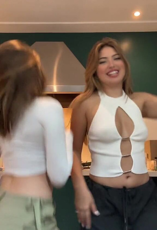 3. Erotic bela in White Crop Top