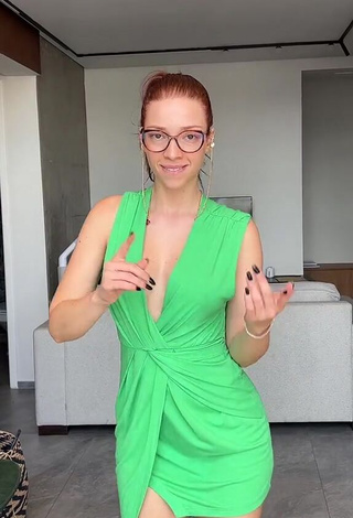 3. Cute Cibelly Ferreira Shows Cleavage in Green Dress (Side Boob)