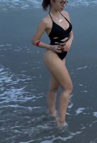 1. Irresistible Cibelly Ferreira Shows Nipples at the Beach