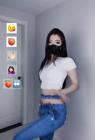 Gorgeous Han Qui in Alluring White Crop Top