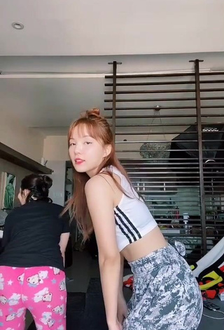 Attractive Dasuri Choi in Crop Top while Twerking