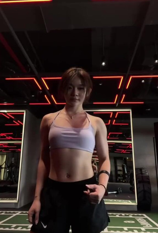 1. Hot eunicetjoaa Shows Cleavage in Crop Top in the Sports Club while doing Sports Exercises