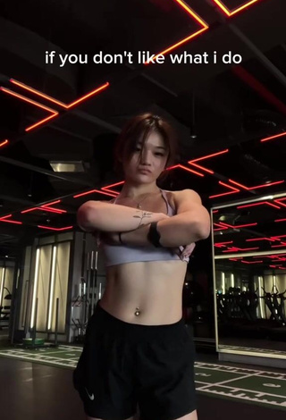 3. Hot eunicetjoaa Shows Cleavage in Crop Top in the Sports Club while doing Sports Exercises