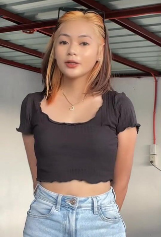 Magnificent Eya Borja Shows Cleavage in Black Crop Top