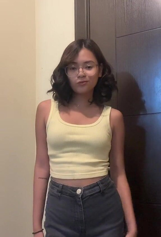 2. Sweetie Eya Borja Shows Cleavage in Crop Top