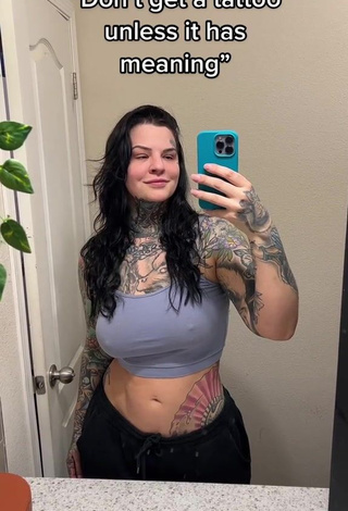 2. Seductive Heidi Lavon No Bra