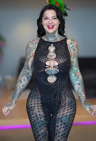 Hottie Heidi Lavon Braless (Side Boob)