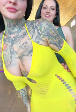 Sweetie Heidi Lavon without Bra