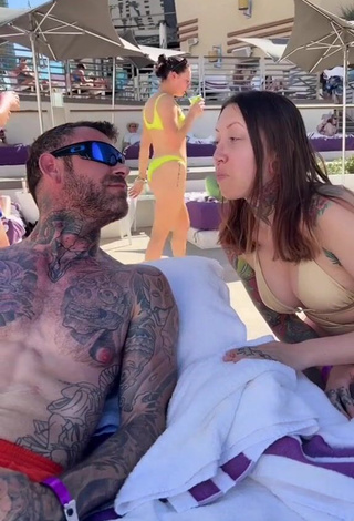 1. Captivating Heidi Lavon Shows Cleavage in Purple Bikini at the Pool