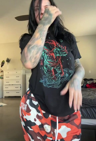 Irresistible Heidi Lavon Braless (Underboob, Side Boob)