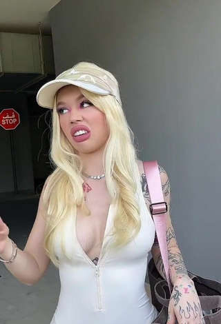 1. Cute Instasamka Shows Cleavage in White Overall (Side Boob)