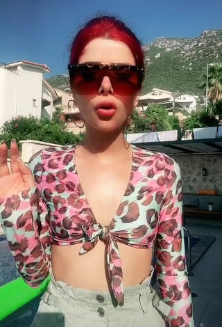 1. Beautiful Merve Yalçın in Sexy Leopard Crop Top