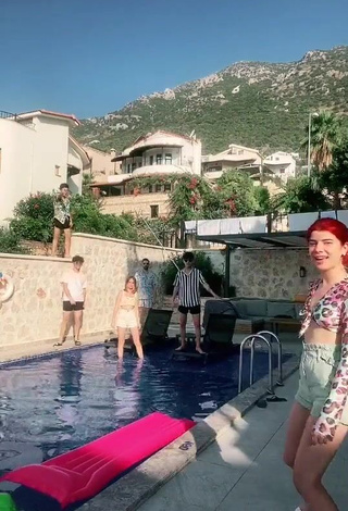 3. Amazing Merve Yalçın in Hot Leopard Crop Top at the Swimming Pool