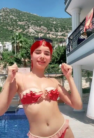 3. Sexy Merve Yalçın in Bikini at the Pool