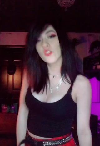 Marah Chambers (@pasteltheghost) - Porn Videos from TikTok