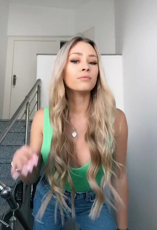 3. Irresistible Payton.r in Green Top