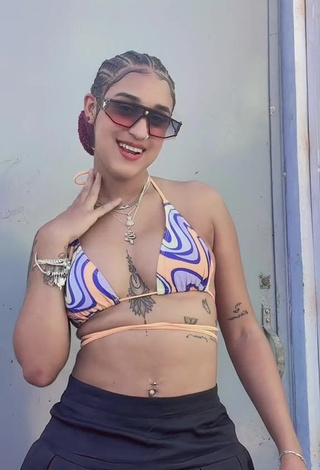 3. Wonderful Jenny Camacho Shows Cleavage in Bikini Top (Side Boob)