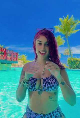 Alluring Jenny Camacho Shows Cleavage in Erotic Leopard Bikini at the Swimming Pool (Side Boob)