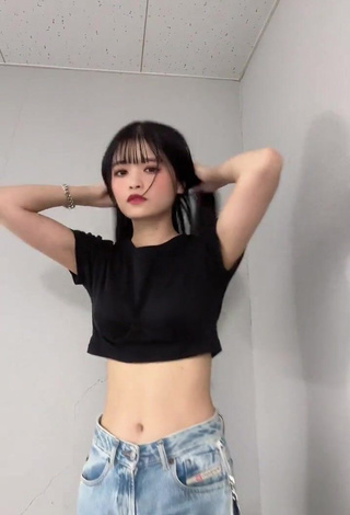 1. Erotic Kagei Hina in Black Crop Top