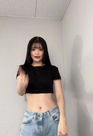 Erotic Kagei Hina in Black Crop Top