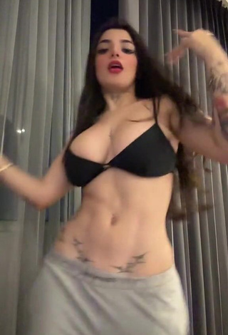 1. Amazing Karely Ruiz Shows Cleavage in Hot Black Bra and Bouncing Boobs (Side Boob)