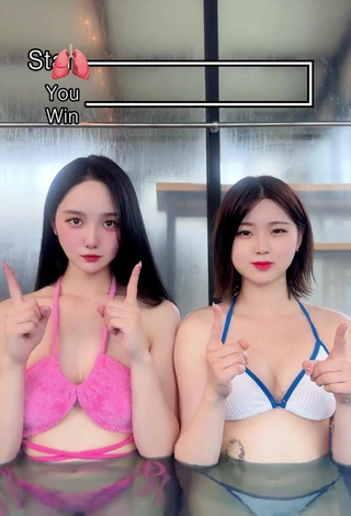 1. Beautiful Yu Baek-hap Shows Cleavage in Sexy Pink Bikini Top at the Swimming Pool