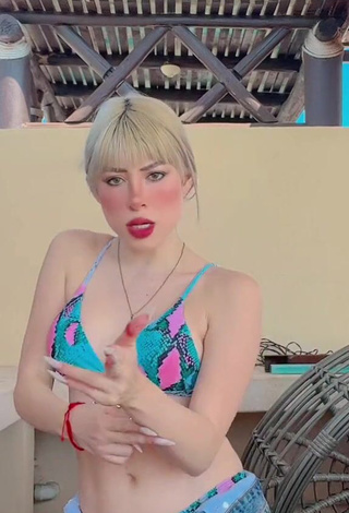 Really Cute Legna Hernández Shows Cleavage in Bikini Top (Side Boob)