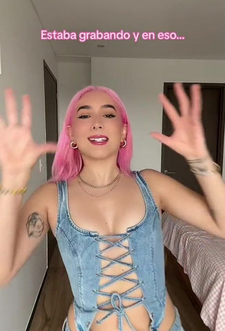 1. Captivating Lily Garcia Shows Cleavage in Crop Top (Side Boob)