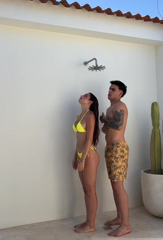 3. Sweetie Lola Moreno Marco Shows Cleavage in Yellow Bikini (Side Boob)