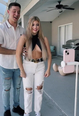 Amazing Mariah and Bill Shows Cleavage in Hot Black Crop Top (Underboob, Side Boob)