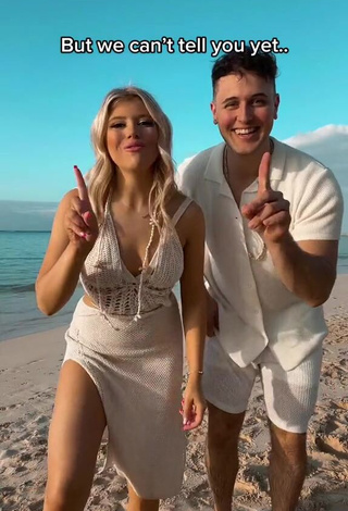 Hot Mariah and Bill Shows Cleavage in White Dress at the Beach