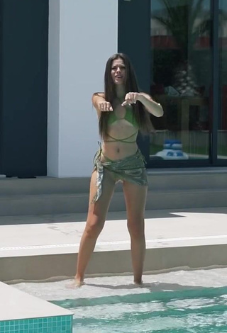 2. Beautiful Mar Lucas Vilar Shows Cleavage in Sexy Olive Bikini Top at the Pool (Underboob, Side Boob)