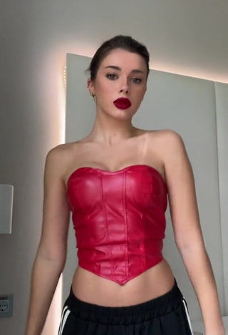 1. Amazing Mar Lucas Vilar in Hot Red Corset while Twerking