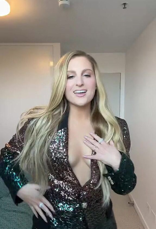 3. Captivating Meghan Trainor without Bra (Side Boob)