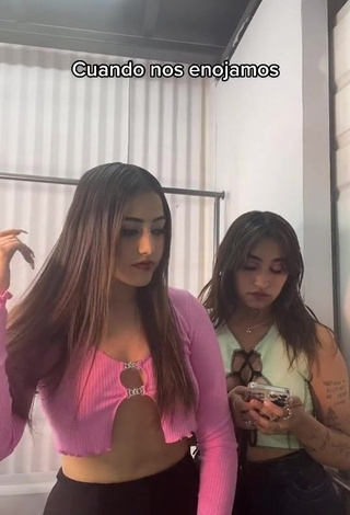 Pretty melipandda Shows Cleavage in Pink Crop Top (Side Boob)