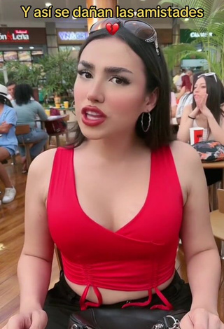 3. Sweetie Mirandah Shows Cleavage in Red Crop Top