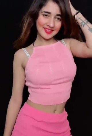 3. Captivating Nisha Bhatt in Pink Crop Top