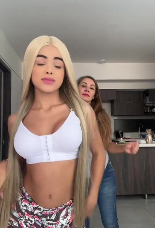 Irresistible priv_mav Shows Cleavage in White Bra