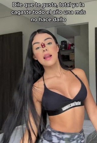 Captivating priv_mav Shows Cleavage in Black Sport Bra