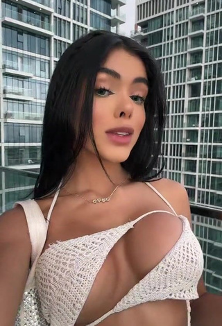 3. Amazing priv_mav Braless (Underboob, Side Boob)