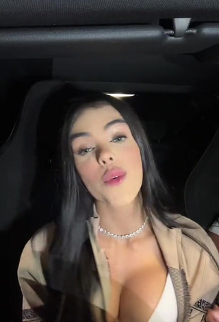 priv_mav Shows her Sexy Decollete in a Car (Side Boob)