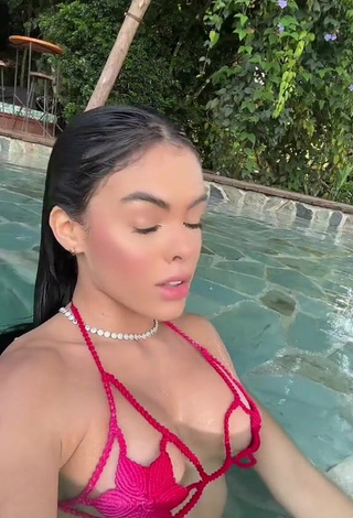 2. Seductive priv_mav Shows Cleavage in Pink Bikini Top at the Swimming Pool (Side Boob)