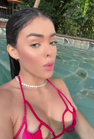 3. Seductive priv_mav Shows Cleavage in Pink Bikini Top at the Swimming Pool (Side Boob)