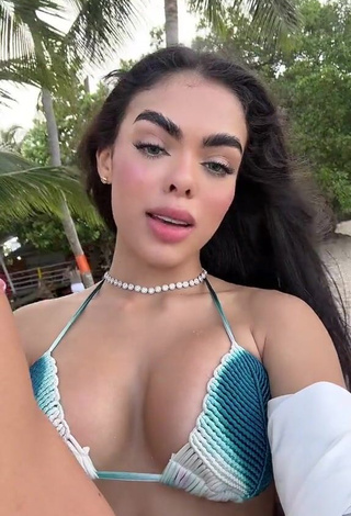 1. Sweet priv_mav Shows Cleavage in Cute Bikini Top (Side Boob)